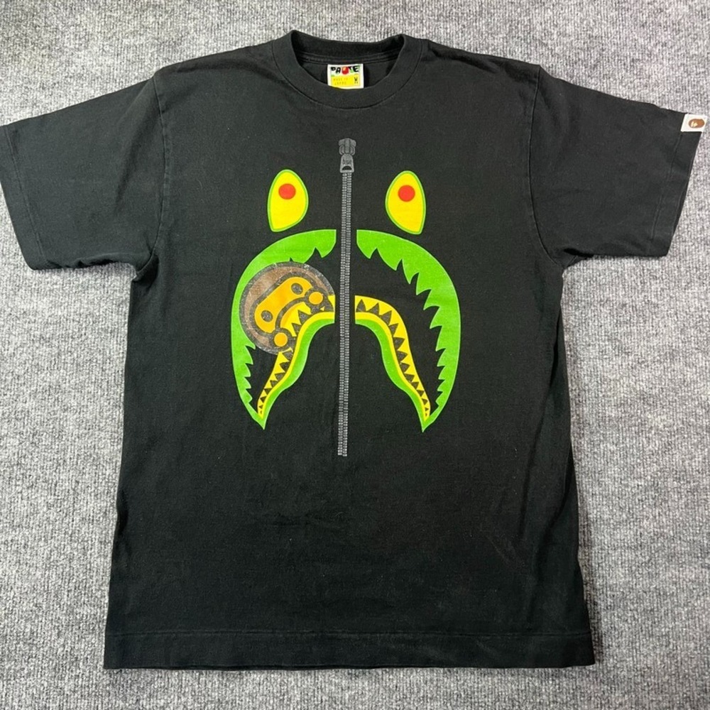 BAPE A Bathing Ape Shark Camo Graphic T-Shirt Mens M Black Made in Japan